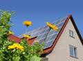 Solarstrom selbst produzieren, selbst verbrauchen und dafür Geld bekommen © anweber - Fotolia.com